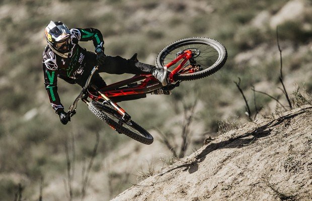 Aaron Gwin gana 1 millón al año