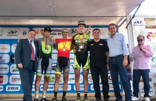 Ismael Ventura y Natalia Fischer campeones de España XCM 2017, Miguel Muñoz del Brujula Bike Team segundo