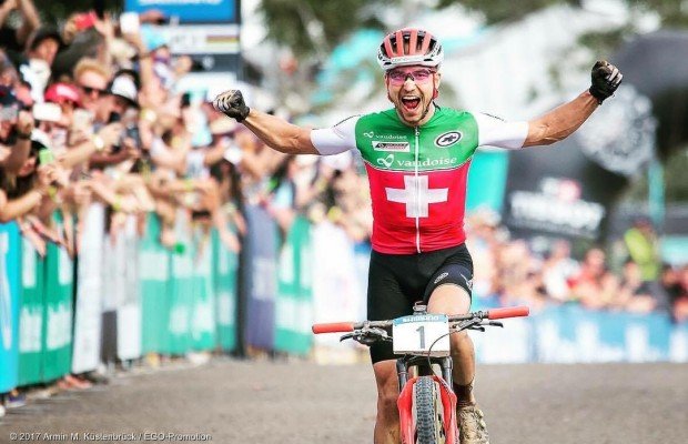 Nino Schurter y Jolanda Neff, campeones del mundo Mountain Bike  XC 2017 en Cairns
