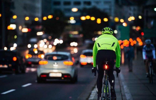 Gama Pure de Kalas Sportswear. Todo o nada al flúor