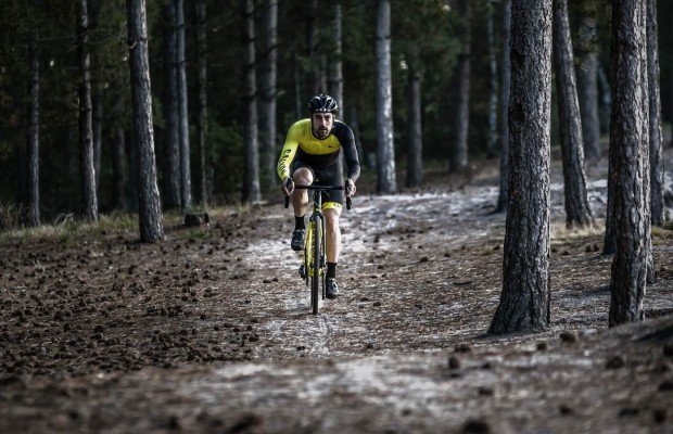 Canyon Inflite CF SLX una todoterreno en estado puro [VÍDEO]