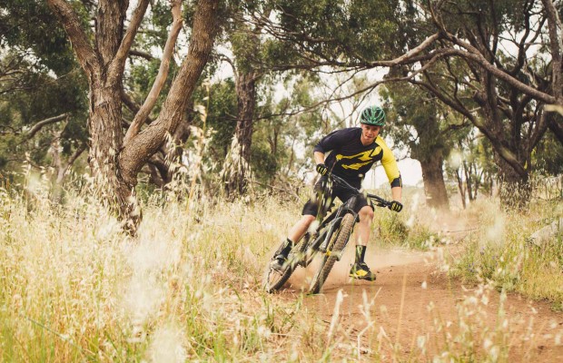 Así vive y entrena Troy Brosnan