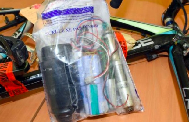 Condenado a servicios comunitarios el ciclista francés que compitió con un motor en su bici 