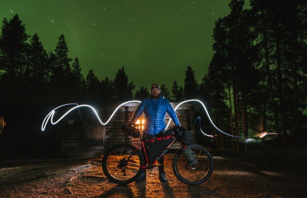 Finlandia en bikepacking: auroras boreales, cabañas y wildness [ VÍDEO]