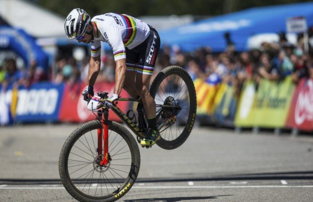 Nino Schurter repasa en vídeo un 2017 perfecto