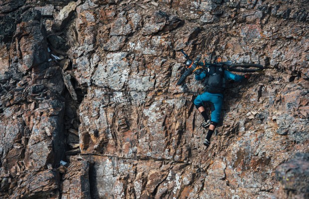 ¿Por dónde rodar cuando no hay camino?