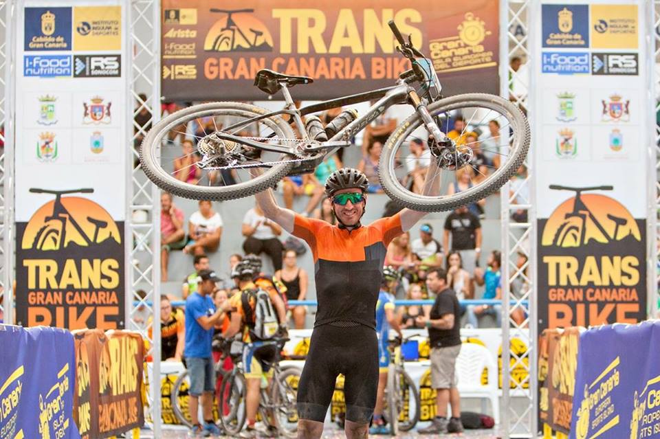 Ibon Zugasti gana la Transgrancanaria Bike
