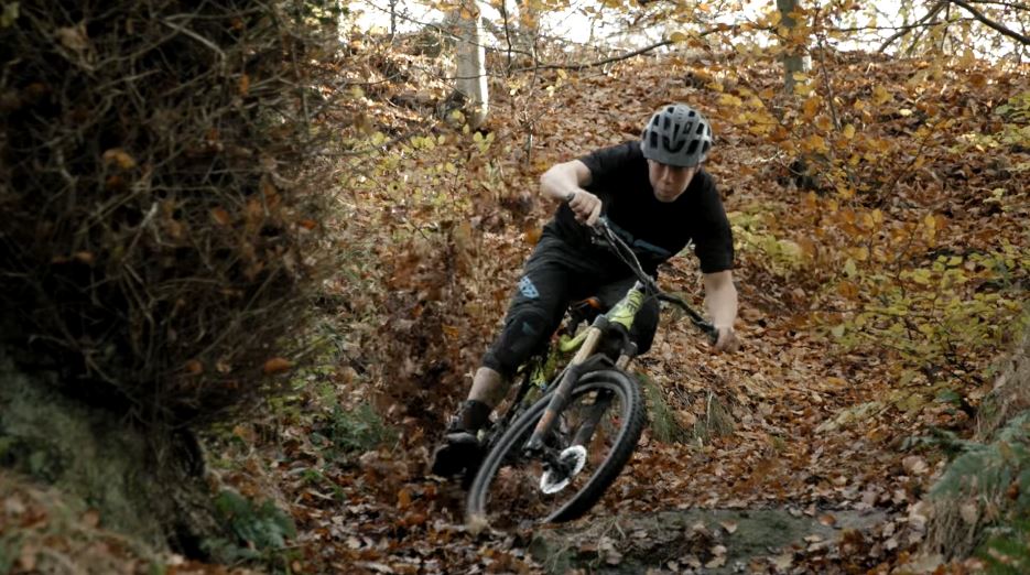 Este vídeo de Chris Akrigg es uno de los mejores de mountain bike que hemos visto ultimamente
