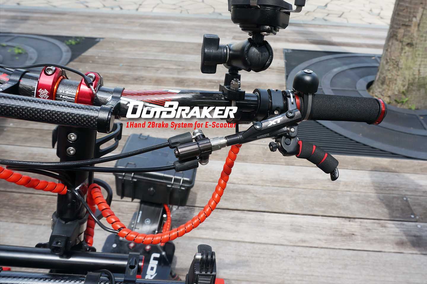 El nuevo Outbraker antibloqueo permite frenar las dos ruedas con una mano