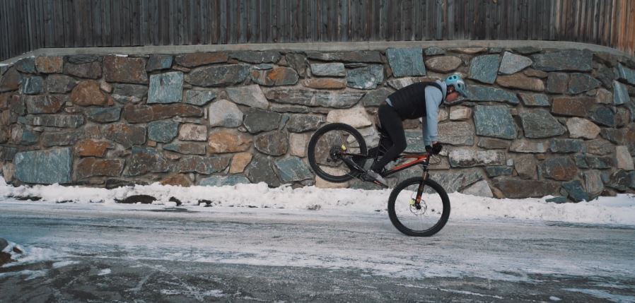 20 trucos que puedes aprender si quieres ser un crack del mountain bike