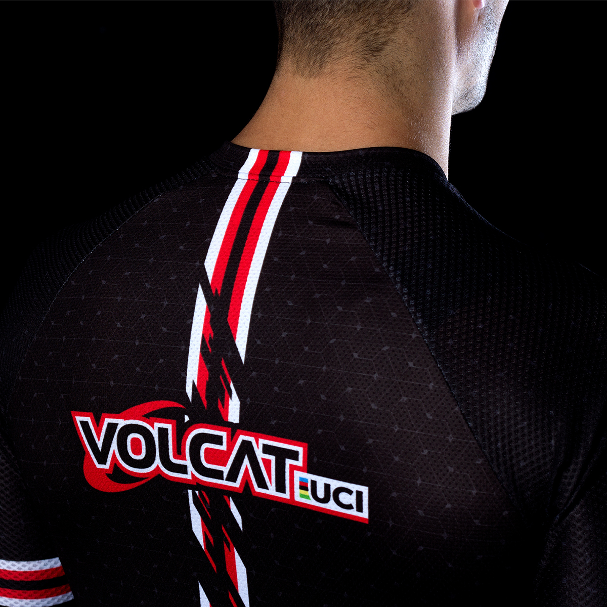 Taymory presenta la equipación oficial de la VOLCAT 2017