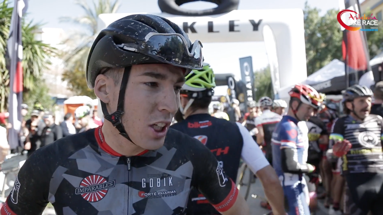 Carlos Coloma y Aleix Espargaró comentan la cuarta etapa de Andalucía Bike Race VÍDEO