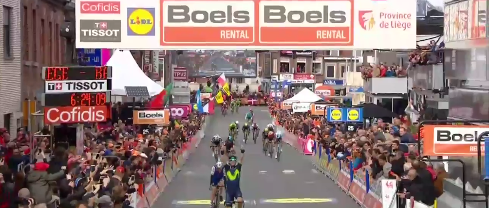 Valverde gana la Lieja-Bastogne-Lieja y dona los premios a la familia de Scarponi