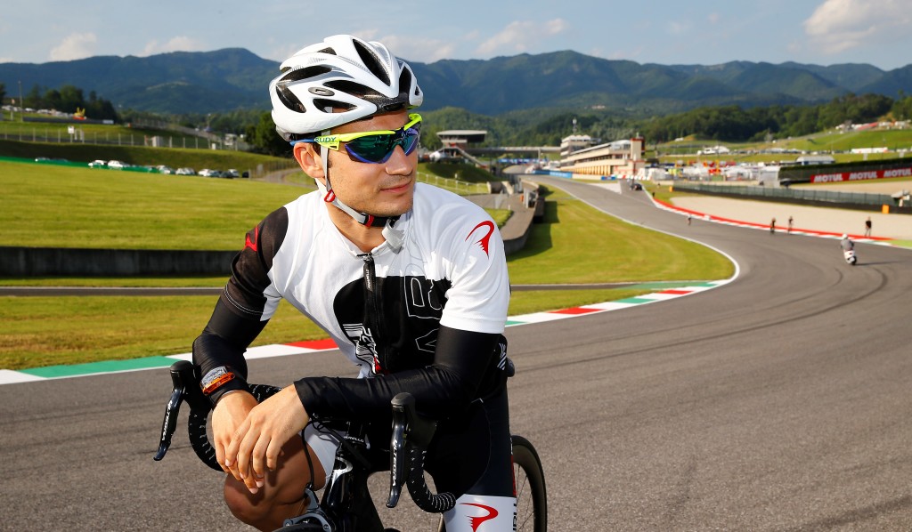Los pilotos de Moto GP hablan sobre el peligro de montar en bici