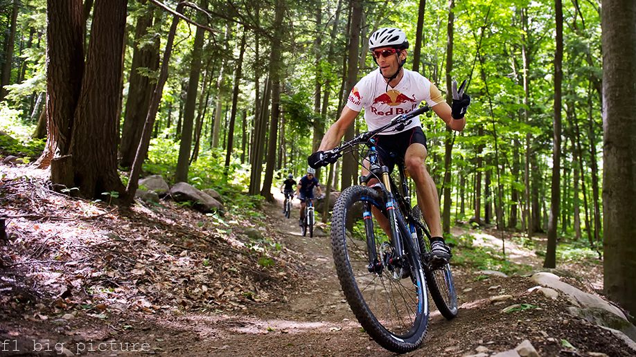 Mark Webber cambia el Fórmula 1 por la MTB